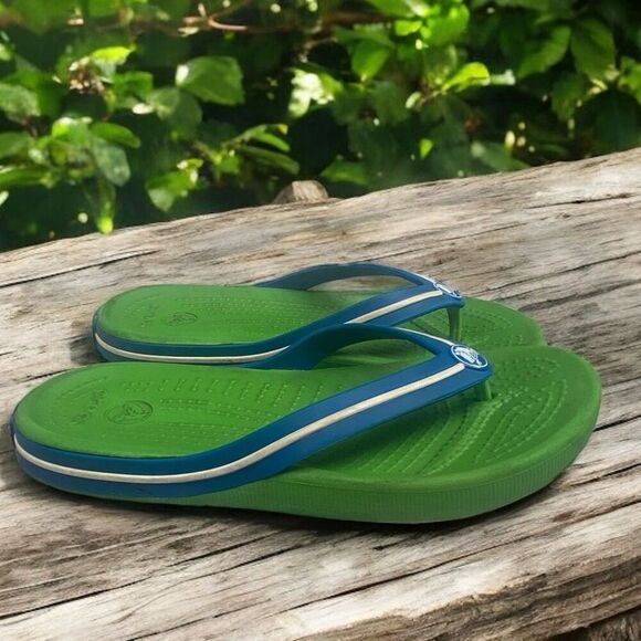 Crocs Neon Green Blue Flip Flop Style Slip-on Shoe Sandal Kids Size 1 - Picture 3 of 8